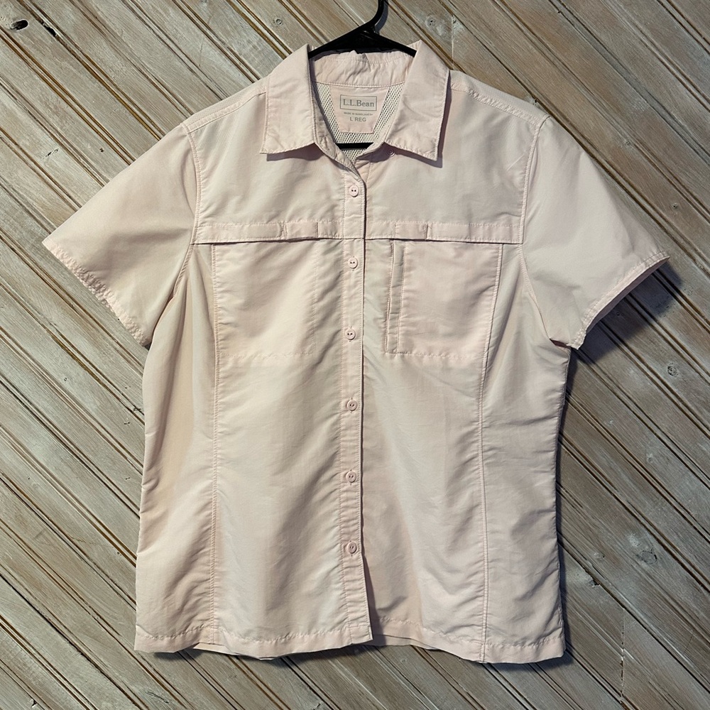 L.L. Bean Pale Pink Short Sleeve Casual Button-Up Outdoor Nylon Shirt